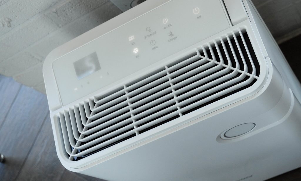 how-to-tell-if-your-dehumidifier-is-working-cold-hot-air